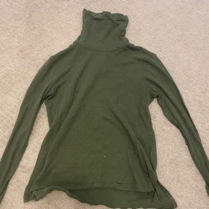 Green, long sleeve turtleneck